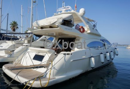 Barco a motor usado AZIMUT 68 FLY