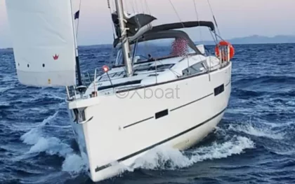 Velero DUFOUR 520