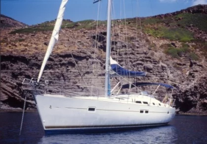 Velero OCEANIS 423