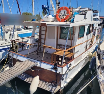 Barco a motor usado GRAND BANKS 32