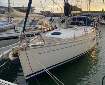 Velero DUFOUR 385