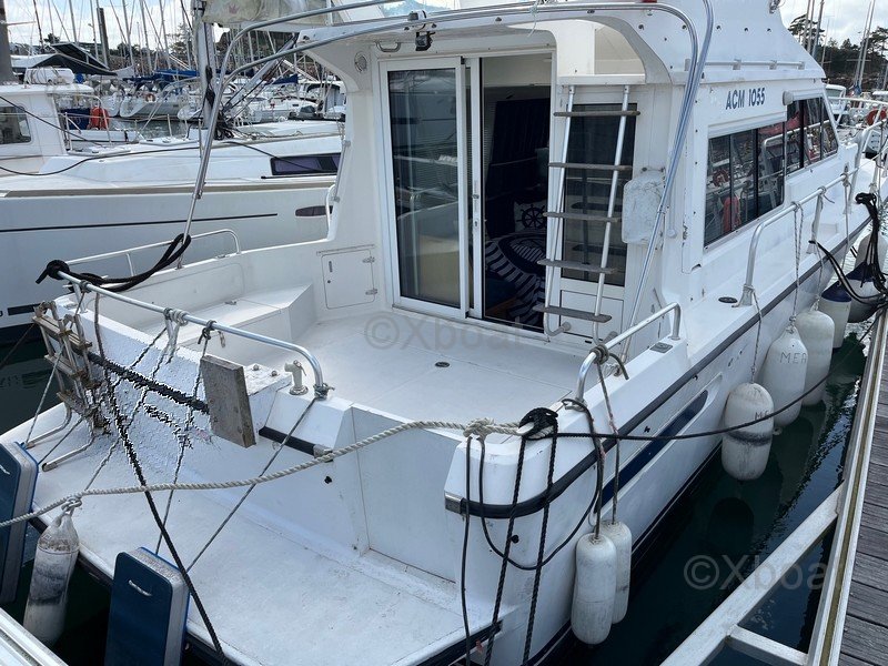 Barco a motor usado ACM 1055 FLY