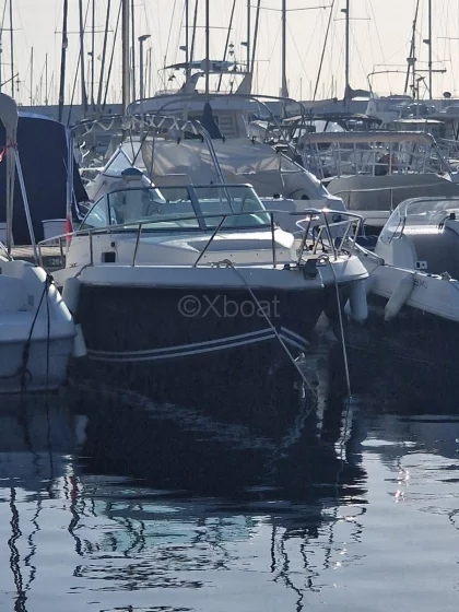 Barco a motor usado WHITE SHARK 237