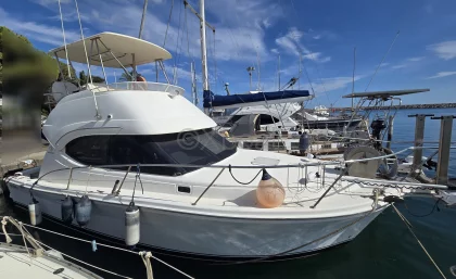 Barco a motor usado RIVIERA 33