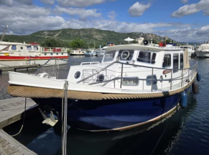 Barco a motor usado Multivlet 10.10 AK