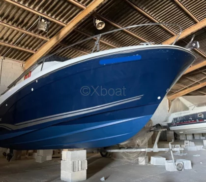 Barco a motor usado CAP CAMARAT 650 WA-3