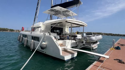 Velero Lagoon 50 F