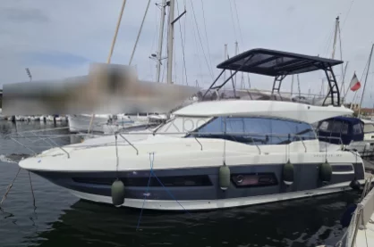Barco a motor usado PRESTIGE 460 FLYBRIDGE