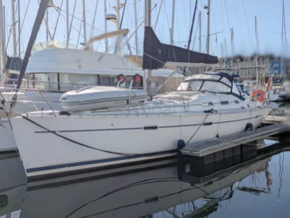 Velero OCEANIS 393 CLIPPER