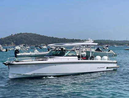 Barco a motor usado AXOPAR 37